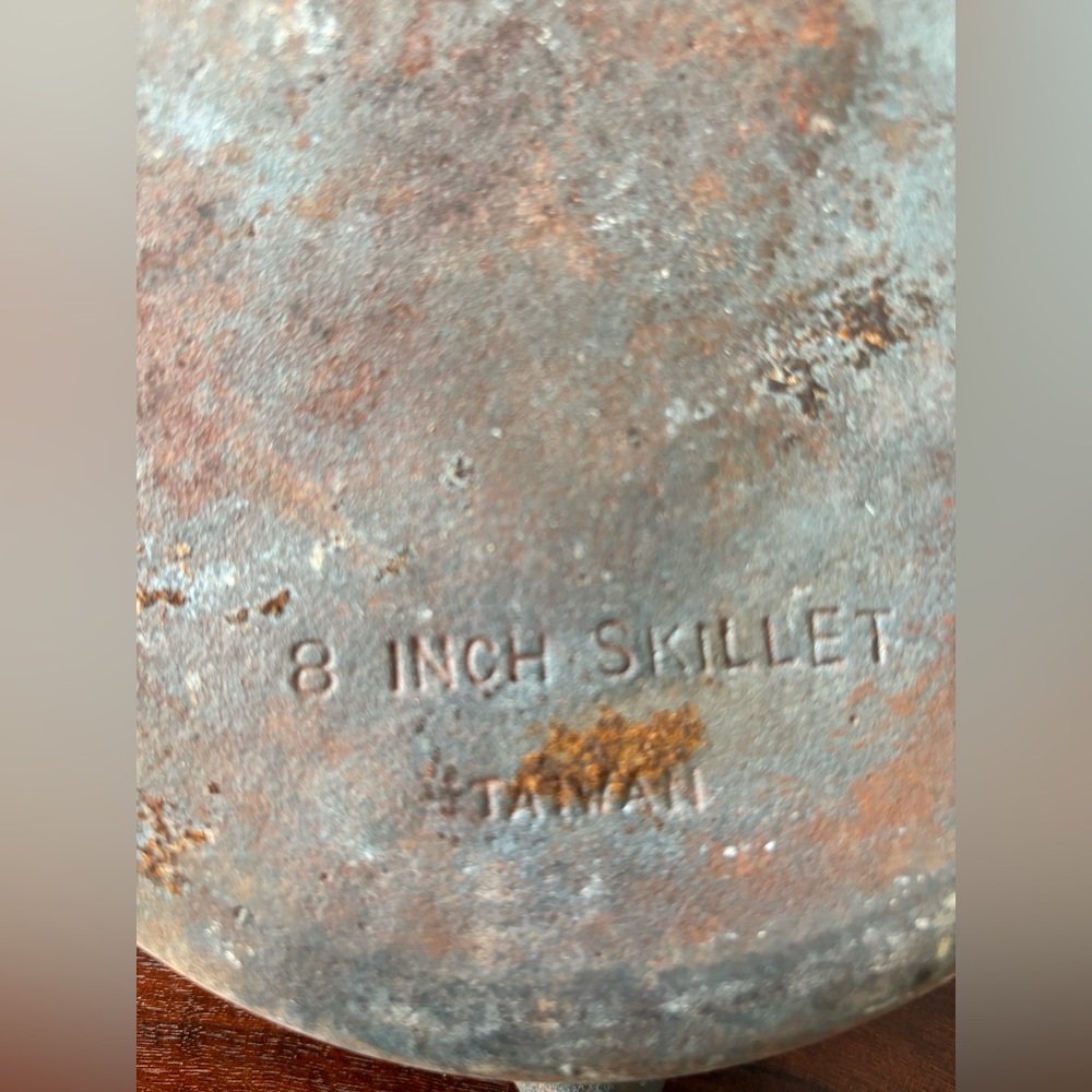 Cast Iron Skillet 8 inch - Rustic Brown - Picture 12 of 13